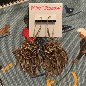 👑🦁Betsey Johnson Lion Earrings🦁👑